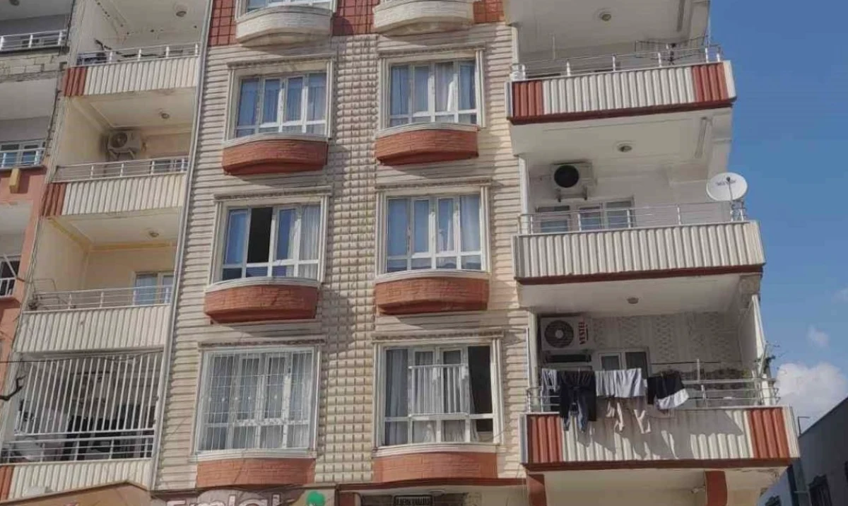 Yüksekten Düşen Çocuk: Güvenlik Zafiyeti mi?
